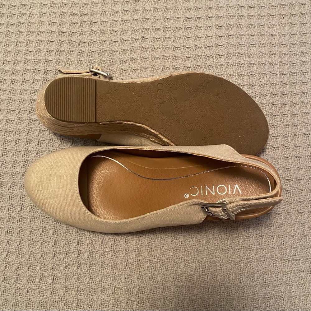 Vionic Aruba Coralina Slingback Shoes Size: 7